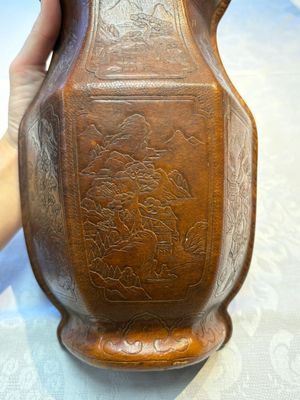 A rare Chinese moulded gourd wall pocket vase with landscape design, Guangxu mark and of the period — photo 11