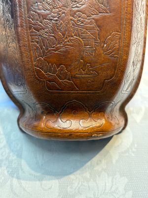 A rare Chinese moulded gourd wall pocket vase with landscape design, Guangxu mark and of the period — photo 12