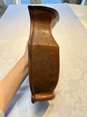 A rare Chinese moulded gourd wall pocket vase with landscape design, Guangxu mark and of the period — photo 4