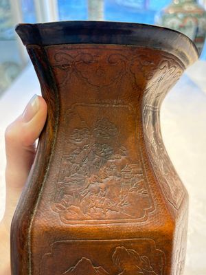 A rare Chinese moulded gourd wall pocket vase with landscape design, Guangxu mark and of the period — photo 7
