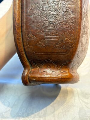 A rare Chinese moulded gourd wall pocket vase with landscape design, Guangxu mark and of the period — photo 9