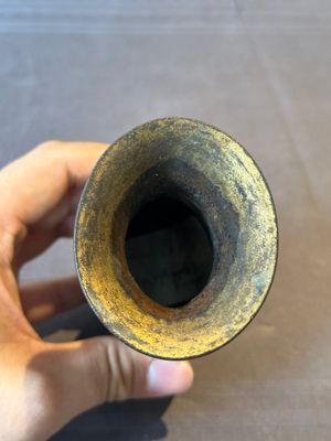 A rare Chinese parcel-gilt bronze ritual wine vessel, 'zhi 觯', Ming — foto 5