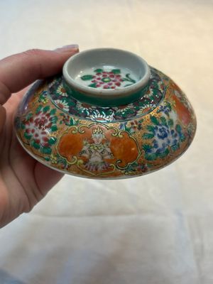 A rare Chinese polychrome orange-ground Bencharong 'Thepphanom' bowl and cover for the Thai market, 19th C. — photo 17