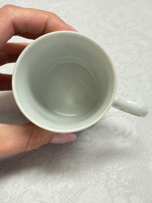 A rare Chinese 'Portrait' cup and saucer, Hervouët collection, 18/19th C. — 照片 9