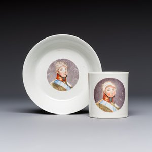 A rare Chinese 'Portrait' cup and saucer, Hervouët collection, 18/19th C. — 照片 1