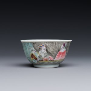 A rare Chinese rose-grisaille cup and saucer after 'Actors of the Comédie-Francaise' by Watteau, Yongzheng/Qianlong — 照片 4