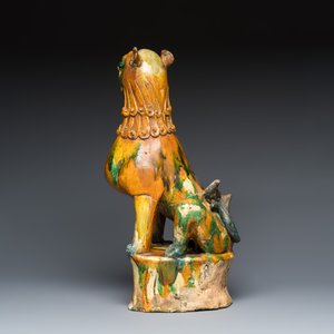 A rare Chinese sancai-glazed lion — photo 5