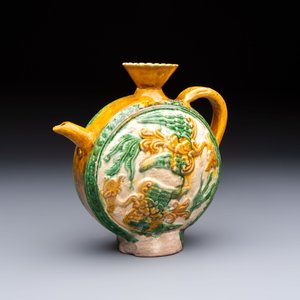 A rare Chinese sancai 'Phoenix' ewer with a wooden box, Liao — photo 2