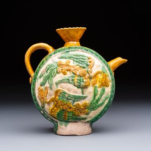 A rare Chinese sancai 'Phoenix' ewer with a wooden box, Liao — photo 5