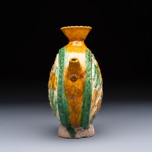 A rare Chinese sancai 'Phoenix' ewer with a wooden box, Liao — photo 6