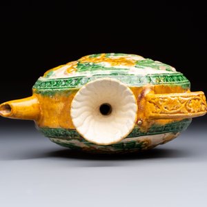 A rare Chinese sancai 'Phoenix' ewer with a wooden box, Liao — photo 7