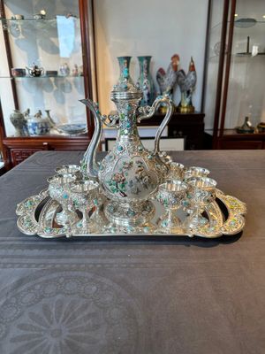 A rare Chinese silver, enamel and hardstone coffee set with matching tray, 20th C. — photo 1