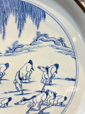 A rare Chinese silver-mounted blue and white 'Eight Horses of Mu Wang' dish, Kangxi — photo 5