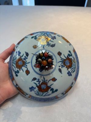 A rare Chinese silver-mounted doucai bowl and cover, Kangxi/Yongzheng — photo 11