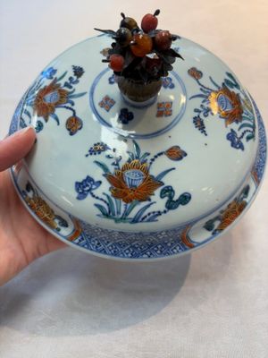A rare Chinese silver-mounted doucai bowl and cover, Kangxi/Yongzheng — photo 12