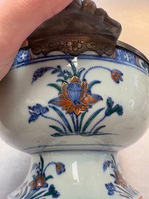 A rare Chinese silver-mounted doucai bowl and cover, Kangxi/Yongzheng — photo 8
