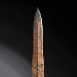 A rare Chinese turquoise-inlaid parcel-gilt bronze sword, Zhou — photo 6