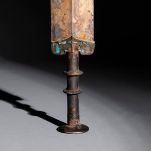 A rare Chinese turquoise-inlaid parcel-gilt bronze sword, Zhou — photo 9