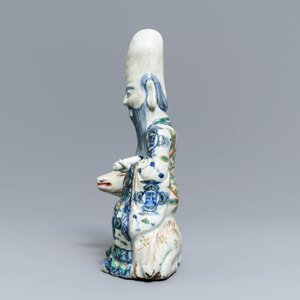 A rare Chinese wucai figure of Shoulao seated on a deer, Wanli — photo 5