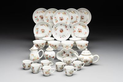 A rare complete Chinese famille rose 8-person miniature tea service comprising 28 pieces, Qianlong