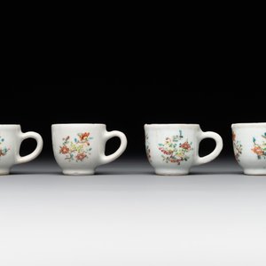 A rare complete Chinese famille rose 8-person miniature tea service comprising 28 pieces, Qianlong — photo 8