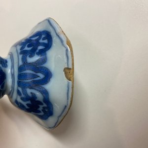 A rare Dutch Delft blue and white chinoiserie children's wig stand, late 17th C. — 照片 9