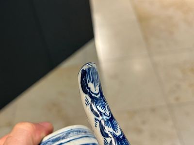 A rare Dutch Delft blue and white coffeepot, dated 1732 — 照片 12