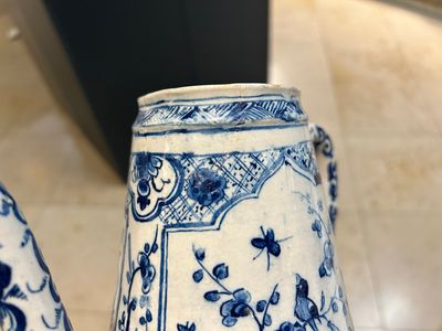 A rare Dutch Delft blue and white coffeepot, dated 1732 — 照片 13
