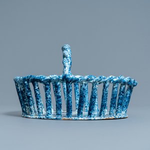 A rare Dutch Delft blue and white reticulated basket, 18th C. — photo 2