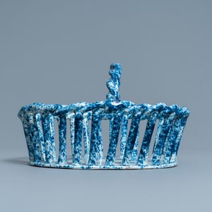 A rare Dutch Delft blue and white reticulated basket, 18th C. — photo 4