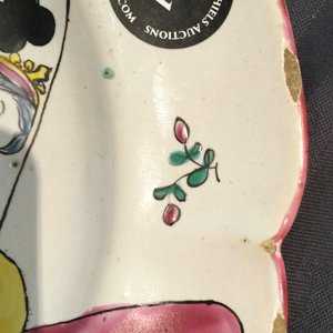 A rare French faience playing cards dish, poss. Ferrat, Moustiers, or Nevers, 18th C. — 照片 5