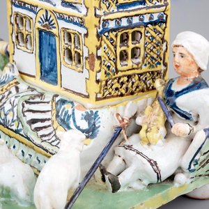 A rare French pottery group with musicians herding sheep by a house, 18th C. — 照片 7