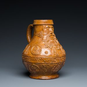 A rare German stoneware bellarmine jug with a bearded face sticking his tongue out, Cologne, 16th C. — 照片 8