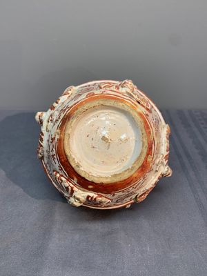 A rare Hispano-Moresque lustre-glazed basket and a porringer, 16/17th C. — photo 7