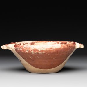 A rare Hispano-Moresque lustre-glazed basket and a porringer, 16/17th C. — photo 11