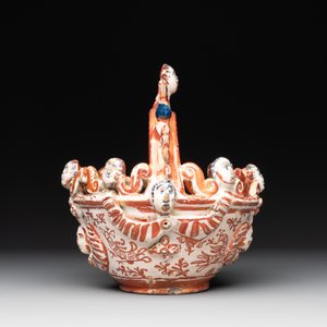 A rare Hispano-Moresque lustre-glazed basket and a porringer, 16/17th C. — photo 5