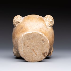 A rare Italian marble ‘Poison Mortar’ with skulls and masks, 17th C. — photo 7