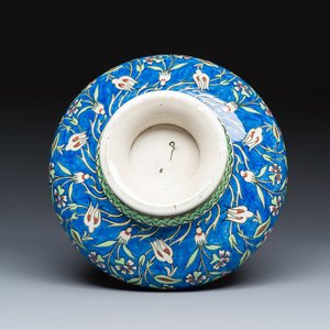 A rare Iznik-style blue-ground bowl and cover, Samson — photo 8