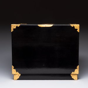 A rare Japanese black-lacquered cabinet with finely engraved gilt mounts, Edo, late 17th C. — photo 6