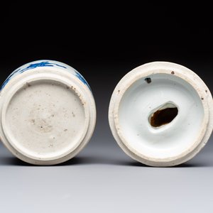 A rare Japanese blue and white 'Pipe Smoker' incense burner and cover, Edo, 17th C. — photo 7