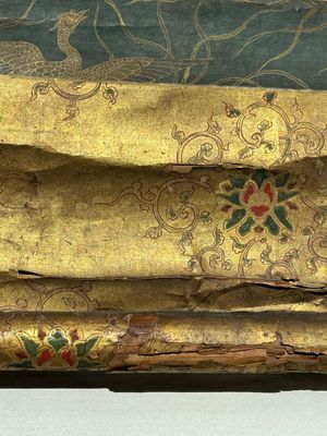A rare Japanese Buddhist painting depicting Usnisavijaya, signed Ku Yue Baixie 哭月拜寫, probably 17/18th C. — foto 15