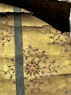 A rare Japanese Buddhist painting depicting Usnisavijaya, signed Ku Yue Baixie 哭月拜寫, probably 17/18th C. — foto 6