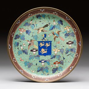 A rare Japanese cloisonné armorial saucer dish, 19th C. — photo 1