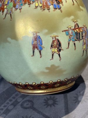 A rare Japanese Kutani vase, Kutani Kozan 九谷光山 mark, Meiji, 19th C. — foto 18