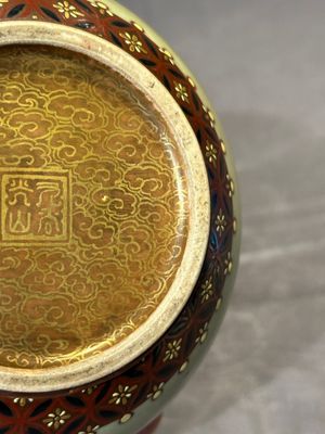 A rare Japanese Kutani vase, Kutani Kozan 九谷光山 mark, Meiji, 19th C. — foto 21