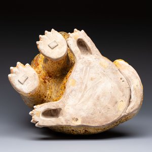 A rare Korean porcelain model of a seated tiger, Joseon, 18/19th C. — photo 7