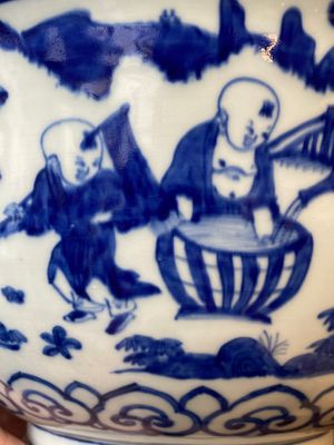A rare large Chinese blue and white '100 boys' bowl, Jiajing mark and of the period — 照片 14