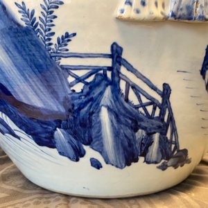 A rare large Chinese blue and white relief-moulded jardinière, Kangxi — 照片 23