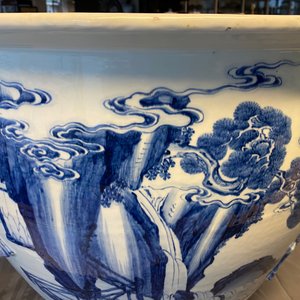 A rare large Chinese blue and white relief-moulded jardinière, Kangxi — 照片 26
