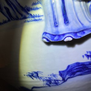 A rare large Chinese blue and white relief-moulded jardinière, Kangxi — 照片 62